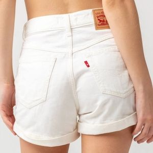 Levi's Cream A-Line Mom Shorts
